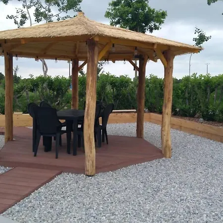 Le Spa Des 4 Saisons Avec Jacuzzi Privatif Tatil Evi Pornic