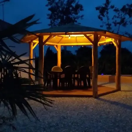 Tatil Evi Le Spa Des 4 Saisons Avec Jacuzzi Privatif Pornic